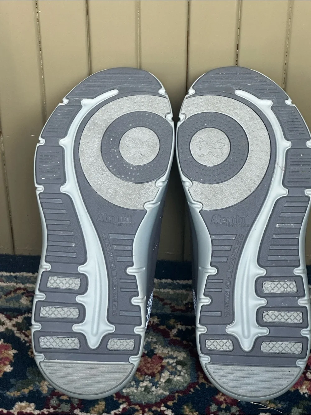 Alegria lightweight gray